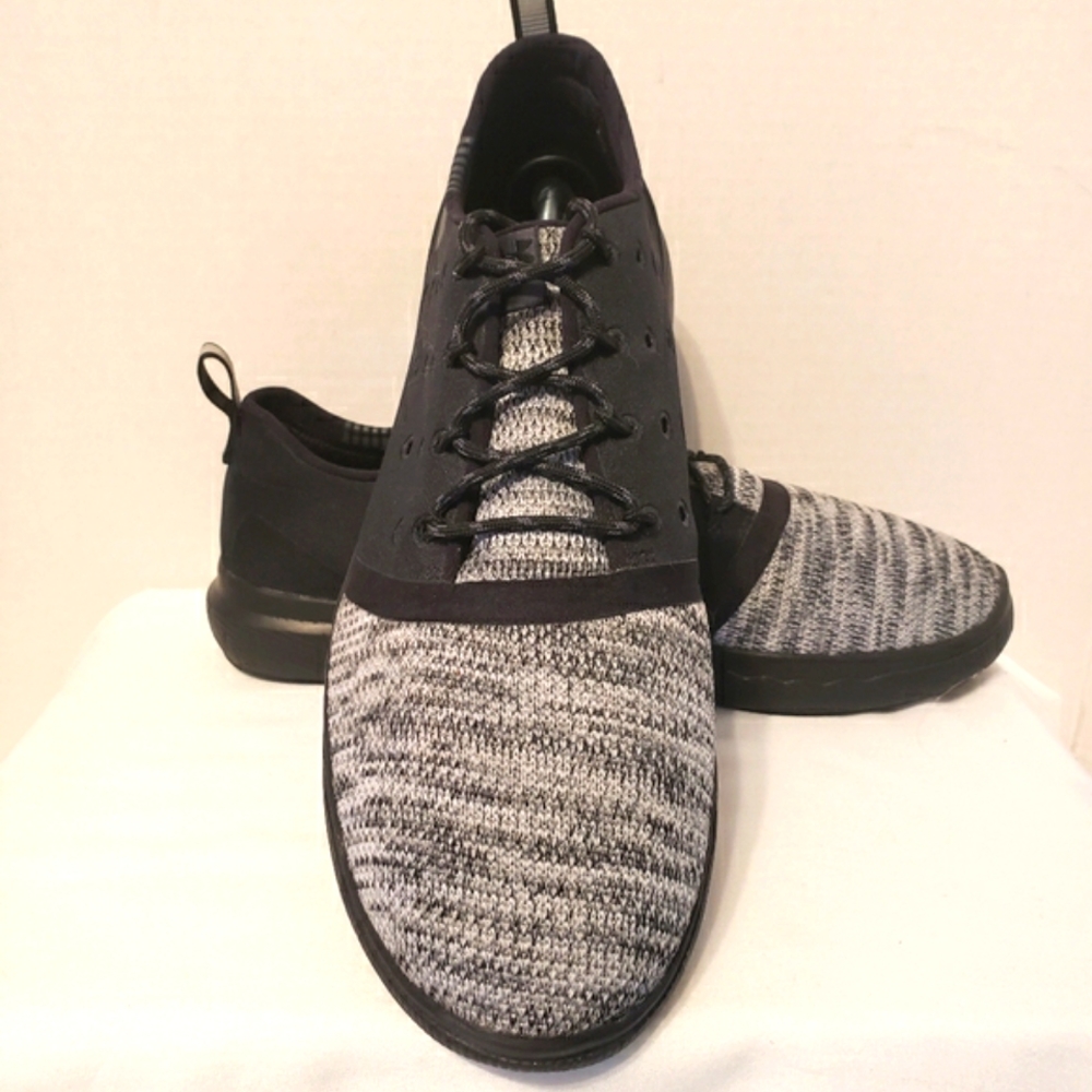 Under Armour Charged 24-7 (1288348-002) Wmns Sz 10 Gray Black Running  Sneakers